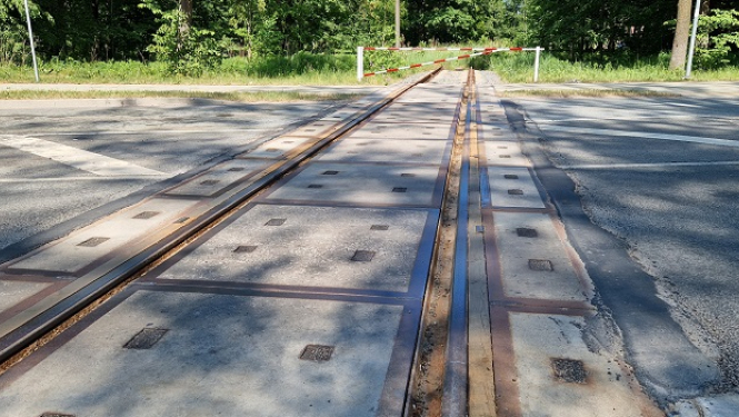 Dzelzceļa pārbrauktuve Garozas ielā