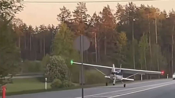 Avārijas nosešanās uz Ādažu šosejas